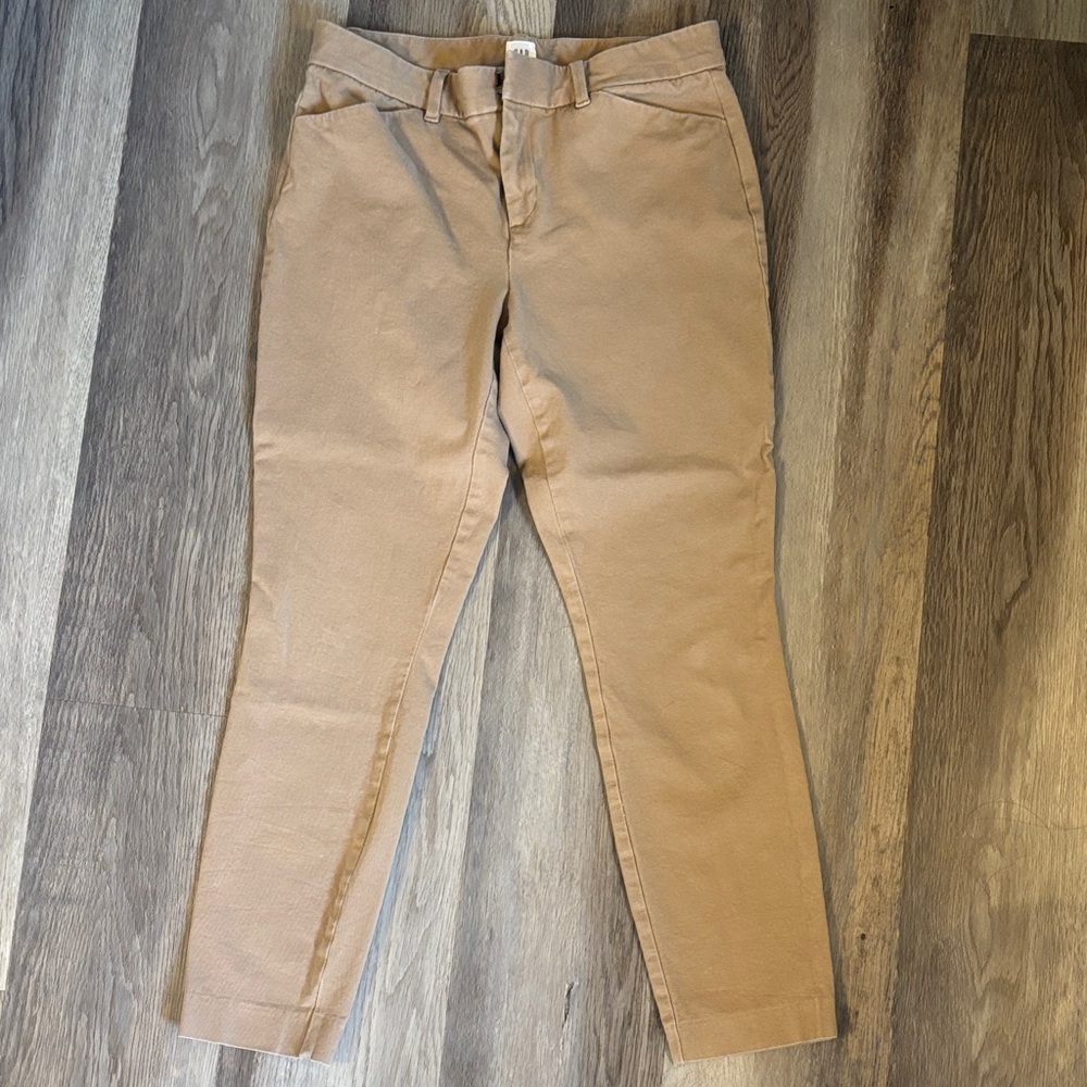 GAP Women's Cropped Tan Pants